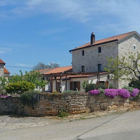 Abba Apartment Sveti Lovreč Pazenatički Exterior foto