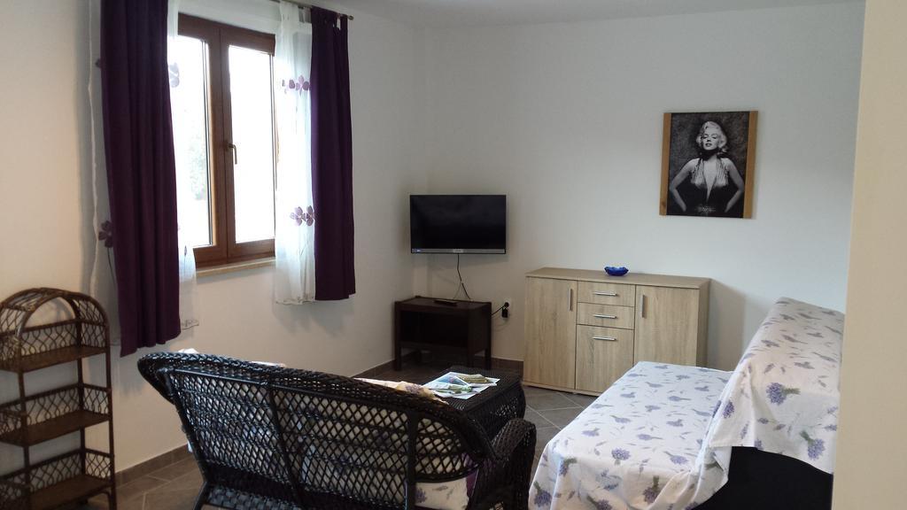 Abba Apartment Sveti Lovreč Pazenatički Exterior foto