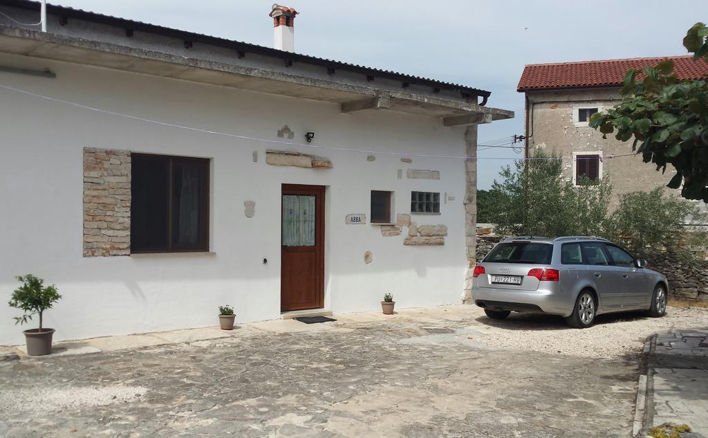 Abba Apartment Sveti Lovreč Pazenatički Exterior foto