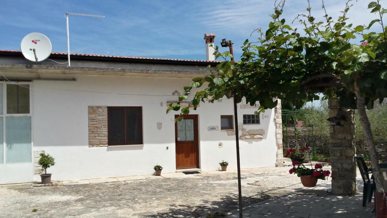 Abba Apartment Sveti Lovreč Pazenatički Exterior foto